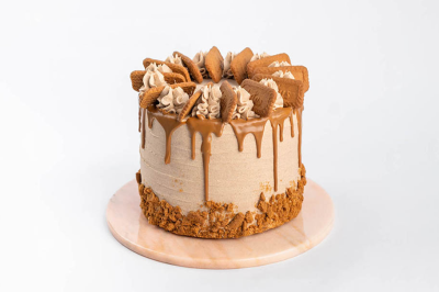 arapina biscoff craze cake